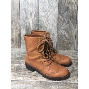 American Eagle Vegan Leather Lace Up Wingtip Styling Women's Boot 8